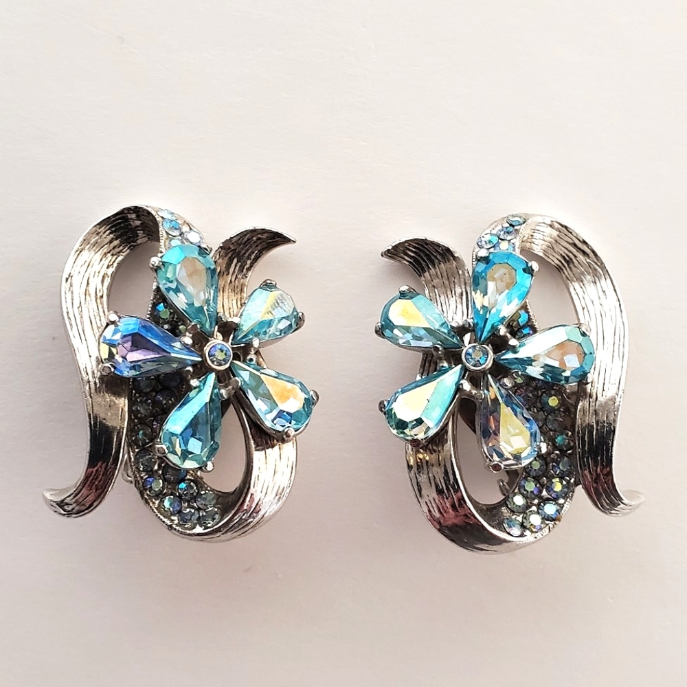 Schiaparelli - Signed Vintage AB Crystal Clip-on Earrings Flower & Ribbon Design